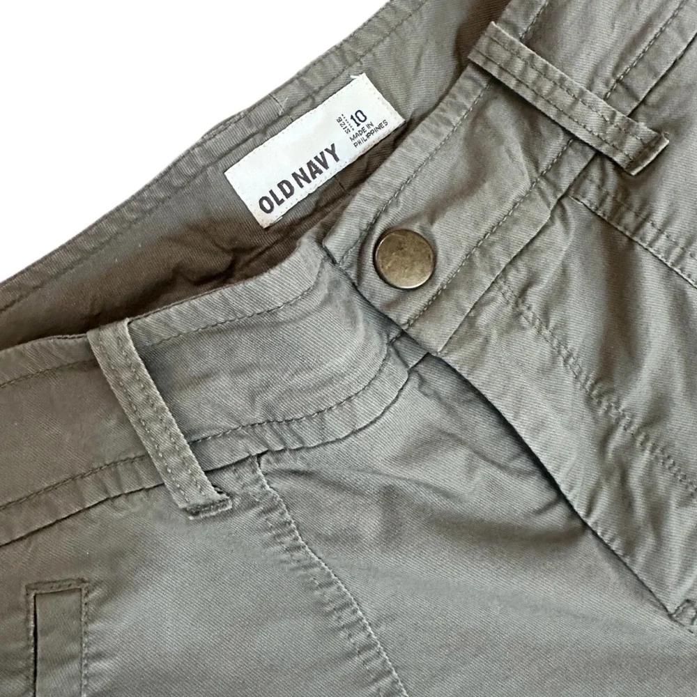 Old Navy Cargo Shorts Olive Green Size 10 EUC